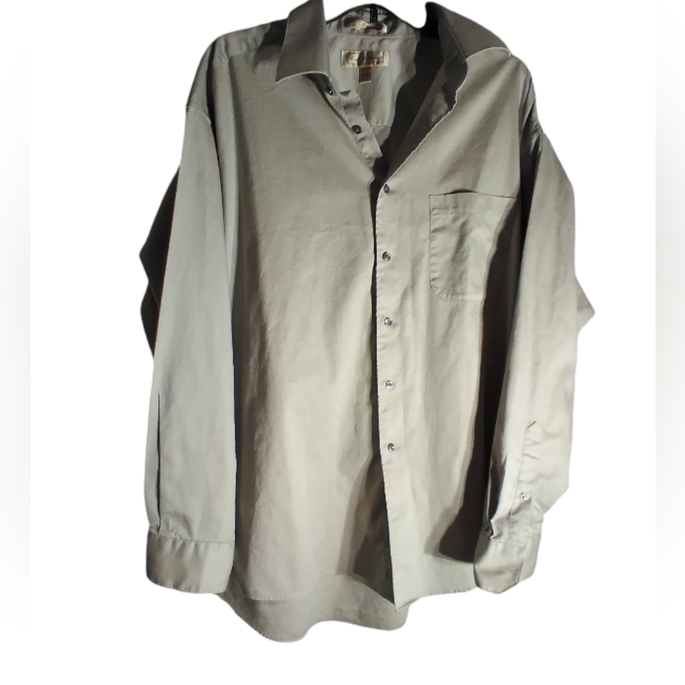 Croft & Barrow mens button down shirt